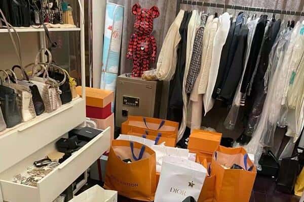牡丹江回收一线品牌衣服.jpg